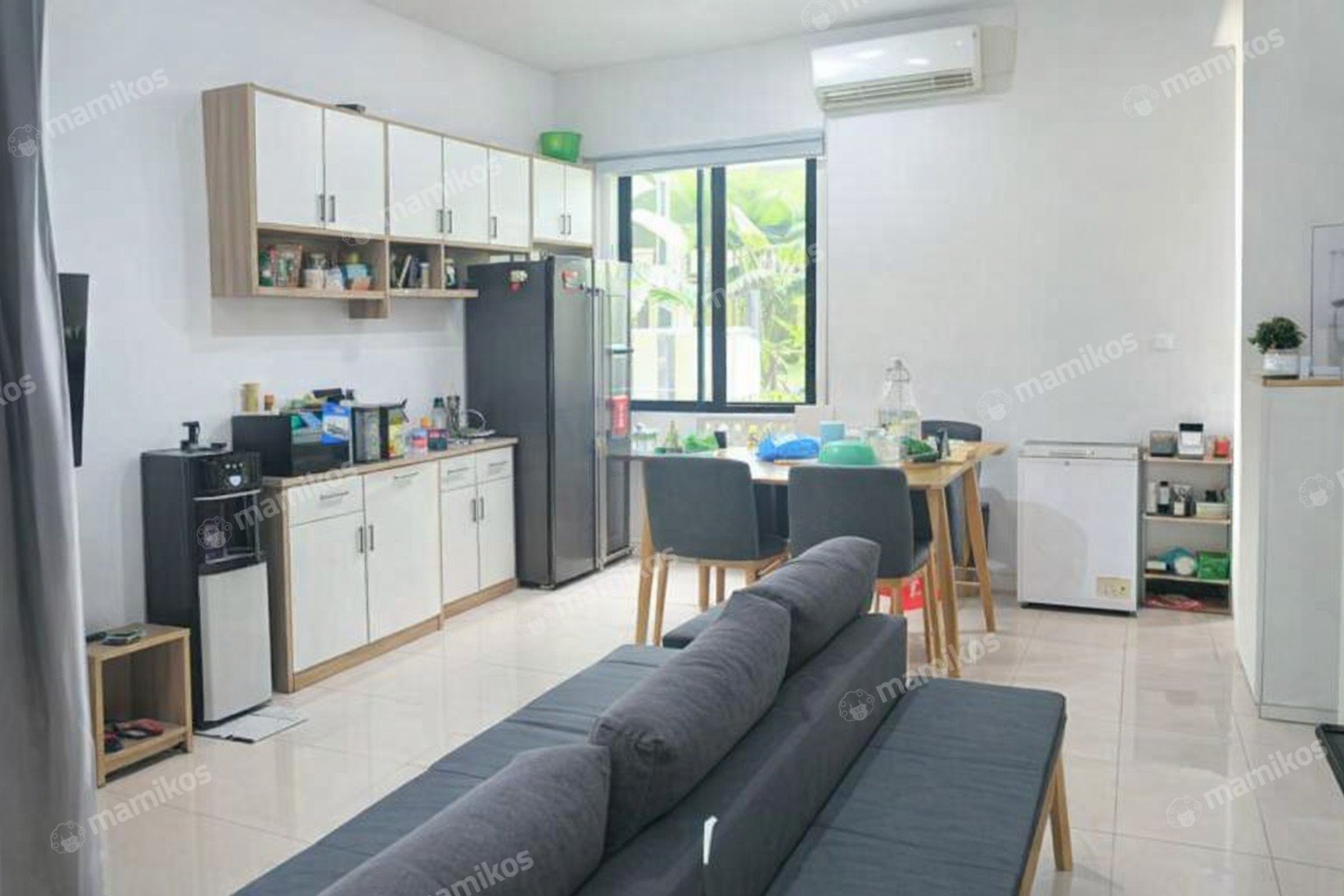Rumah Sertifikat SHM 5 Kamar Tidur 4 Kamar Mandi Semanan Jakarta Barat