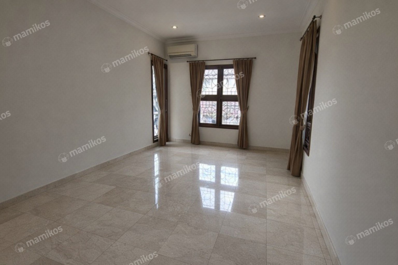Rumah Sertifikat SHM 3 Kamar Tidur 3 Kamar Mandi Cipete Jakarta Selatan - Photo 3