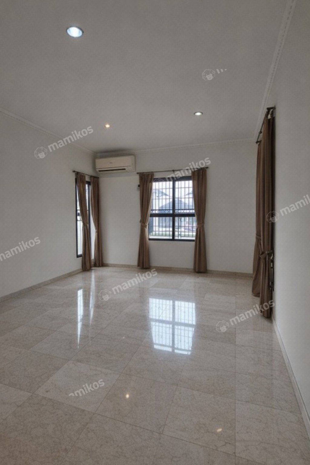 Rumah Sertifikat SHM 3 Kamar Tidur 3 Kamar Mandi Cipete Jakarta Selatan - Photo 4