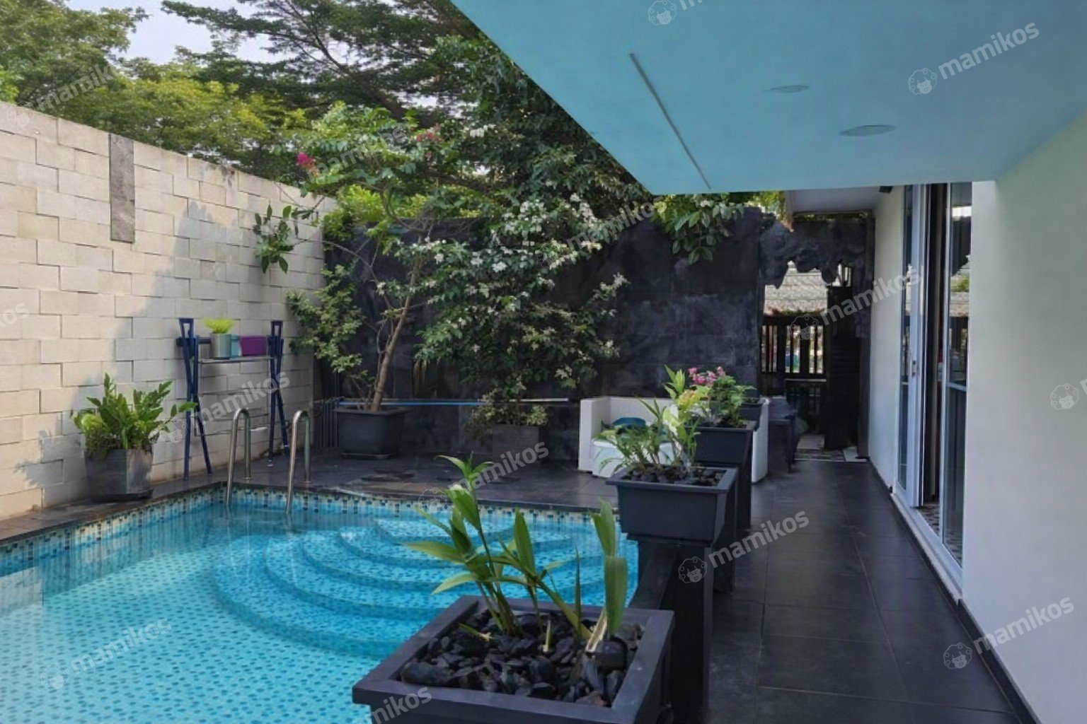 Rumah Sertifikat SHM 5 Kamar Tidur 2 Kamar Mandi Pantai Indah Kapuk Jakarta Utara - Photo 2