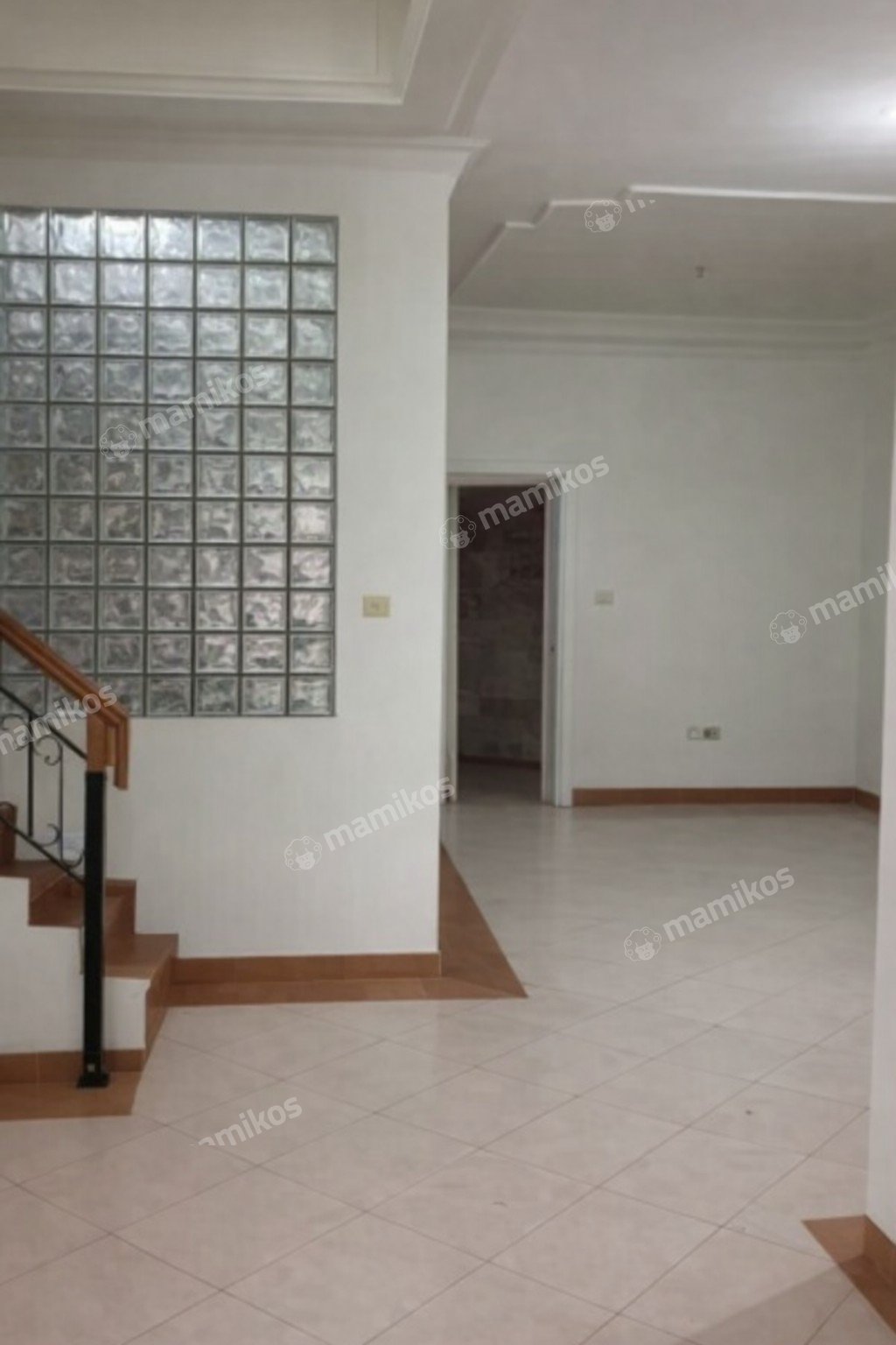 Rumah Sertifikat SHM 4 Kamar Tidur 3 Kamar Mandi Taman Surya Jakarta Barat - Photo 4