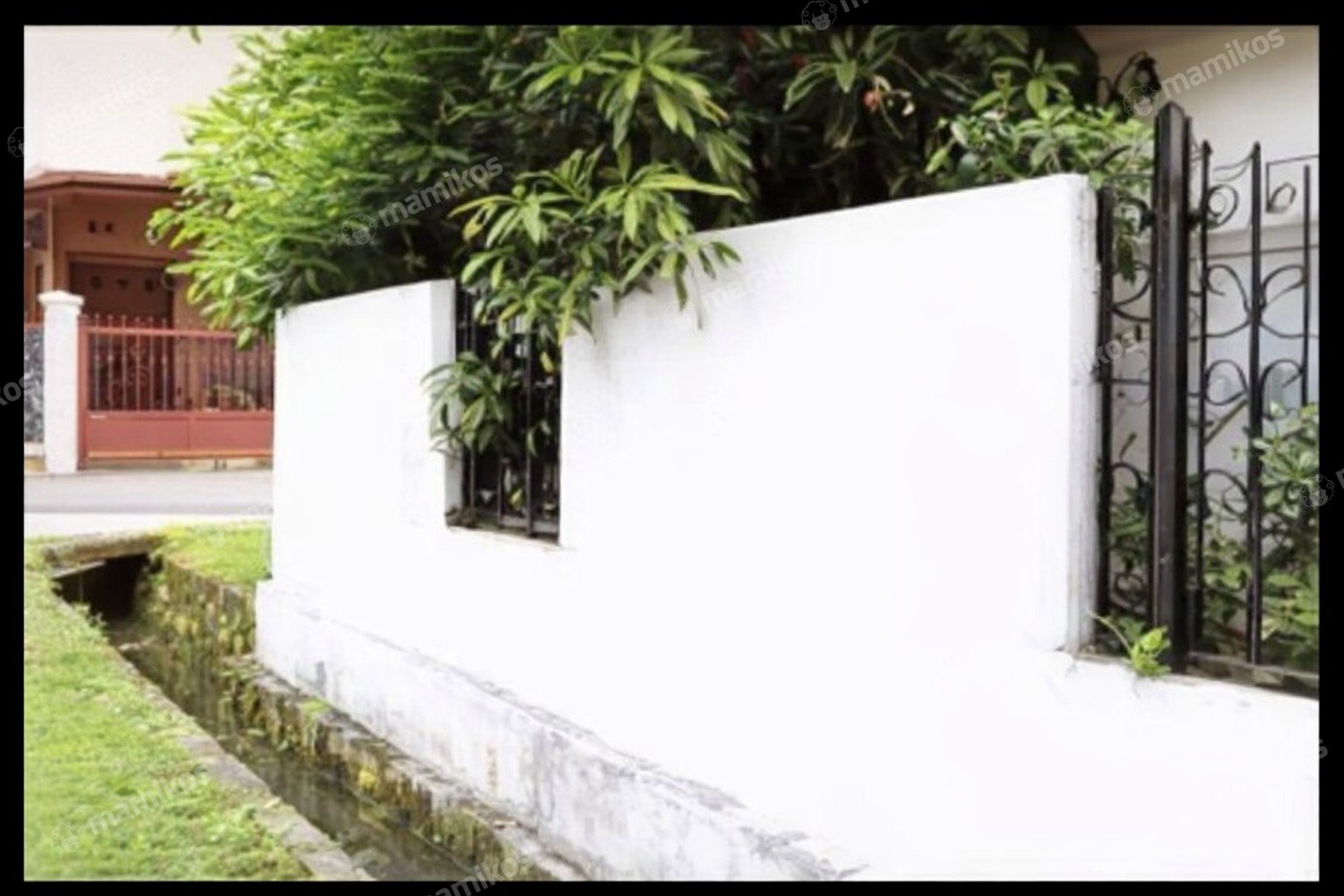 Rumah Sertifikat SHM 3 Kamar Tidur 2 Kamar Mandi Joglo Jakarta Barat - Photo 3