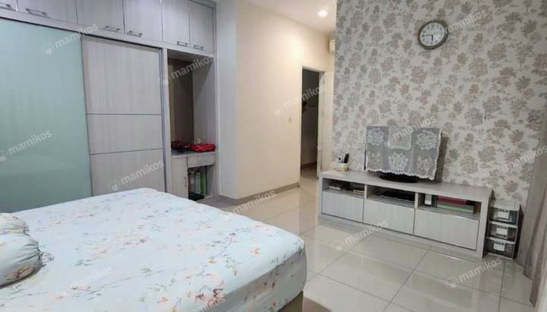 Rumah 5KT 4KM Green Lake City Jakarta Barat