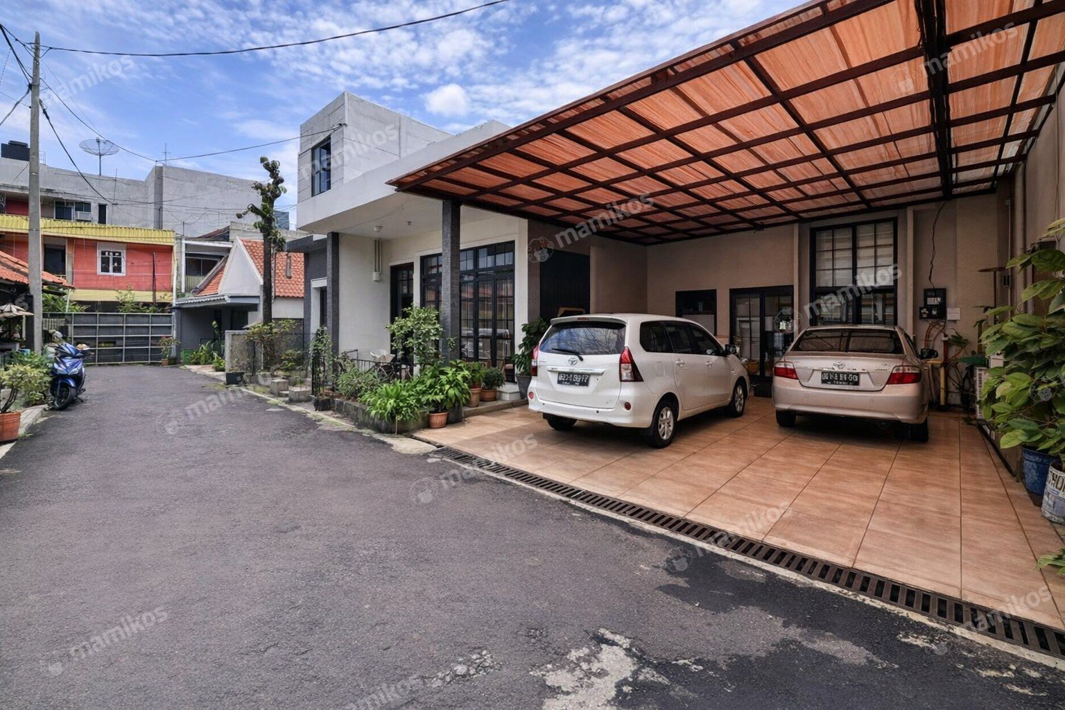 Rumah Sertifikat SHM 5 Kamar Tidur 4 Kamar Mandi Tebet Jakarta Selatan