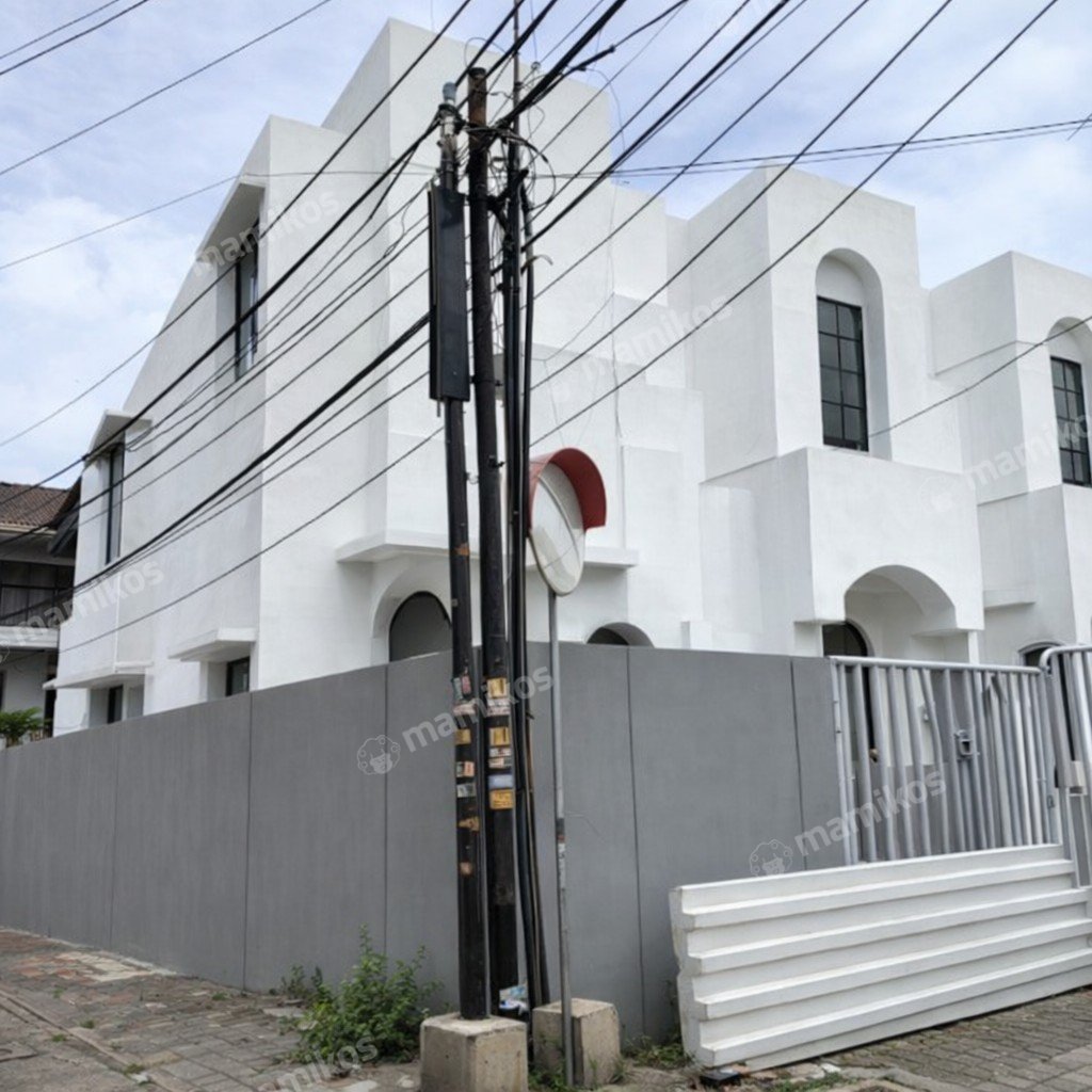 Rumah Sertifikat SHM 3 Kamar Mandi 3 Lantai Citra Garden Jakarta Barat - Photo 4