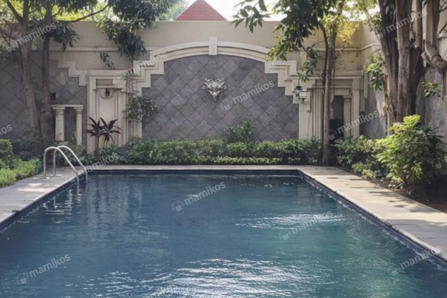 Rumah Sertifikat SHM 6 Kamar Tidur 5 Kamar Mandi Kemang Jakarta Selatan