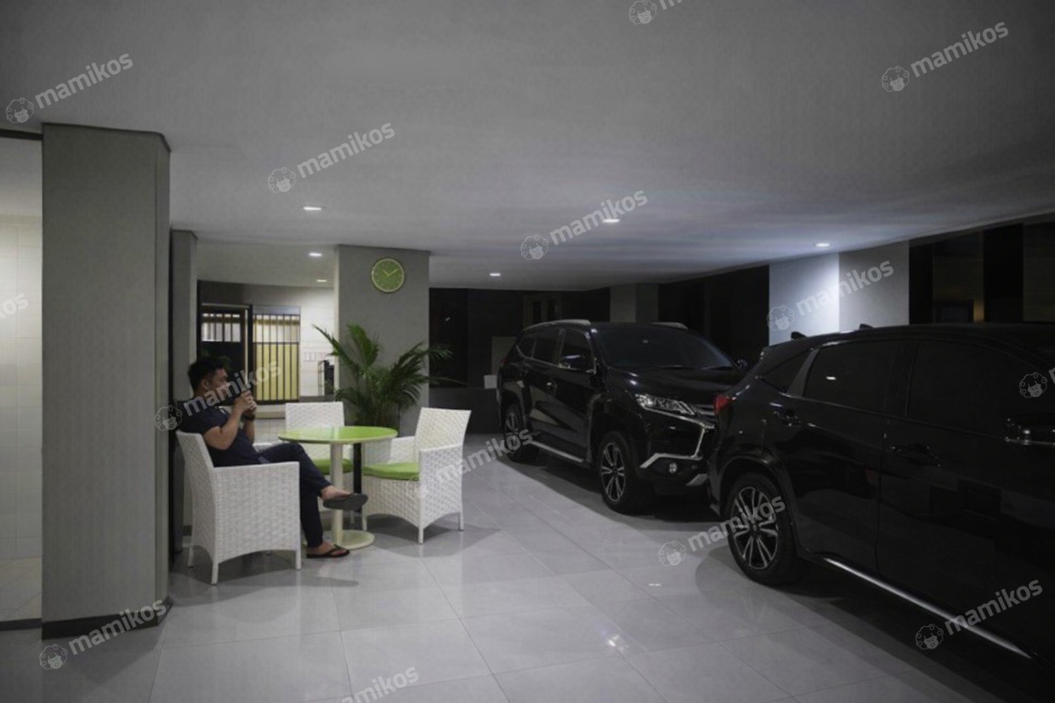 Rumah Sertifikat SHM 4 Kamar Tidur 6 Kamar Mandi Tanjung Duren Jakarta Barat - Photo 4