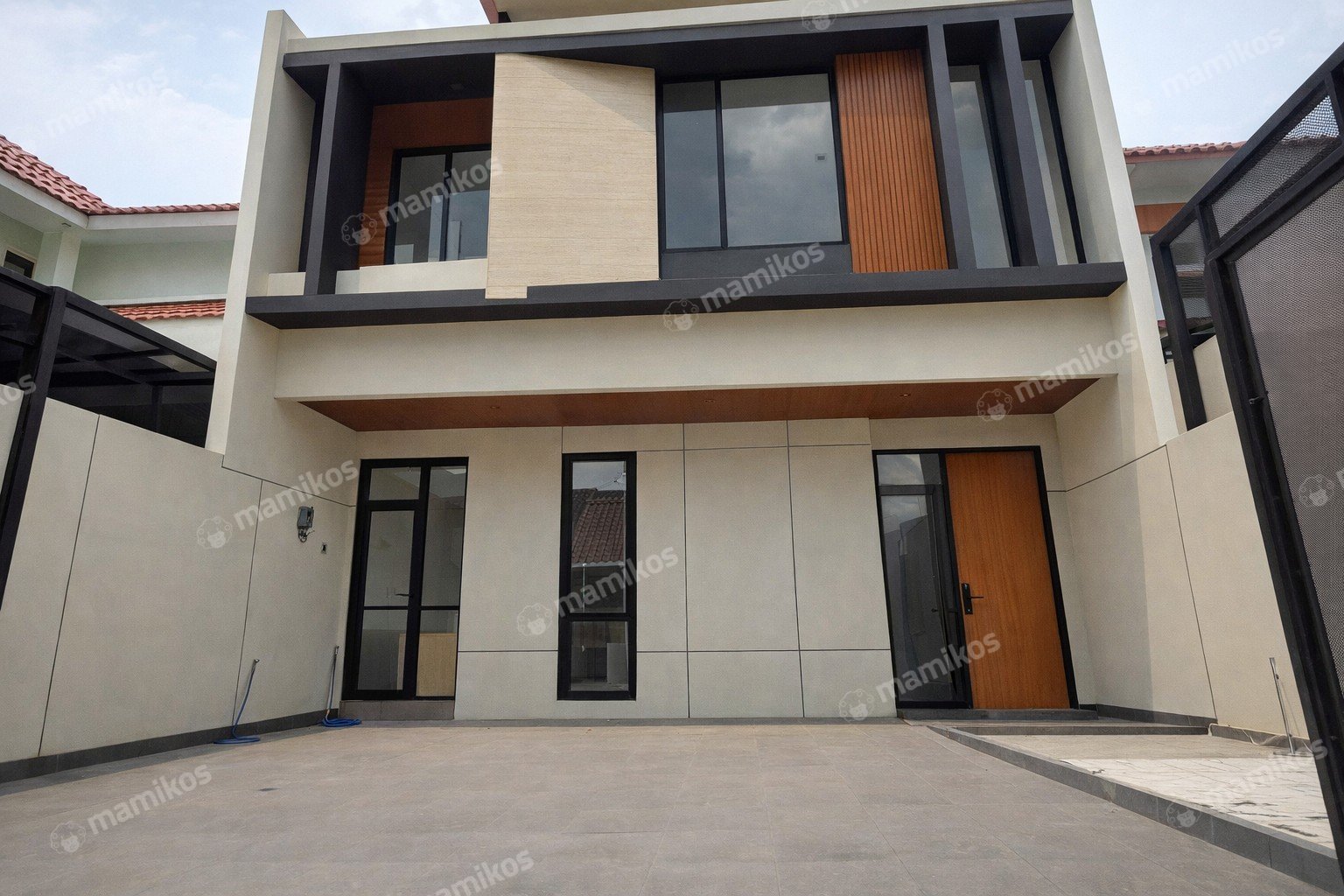 Rumah 4KT 3KM Metland Puri Jakarta Barat