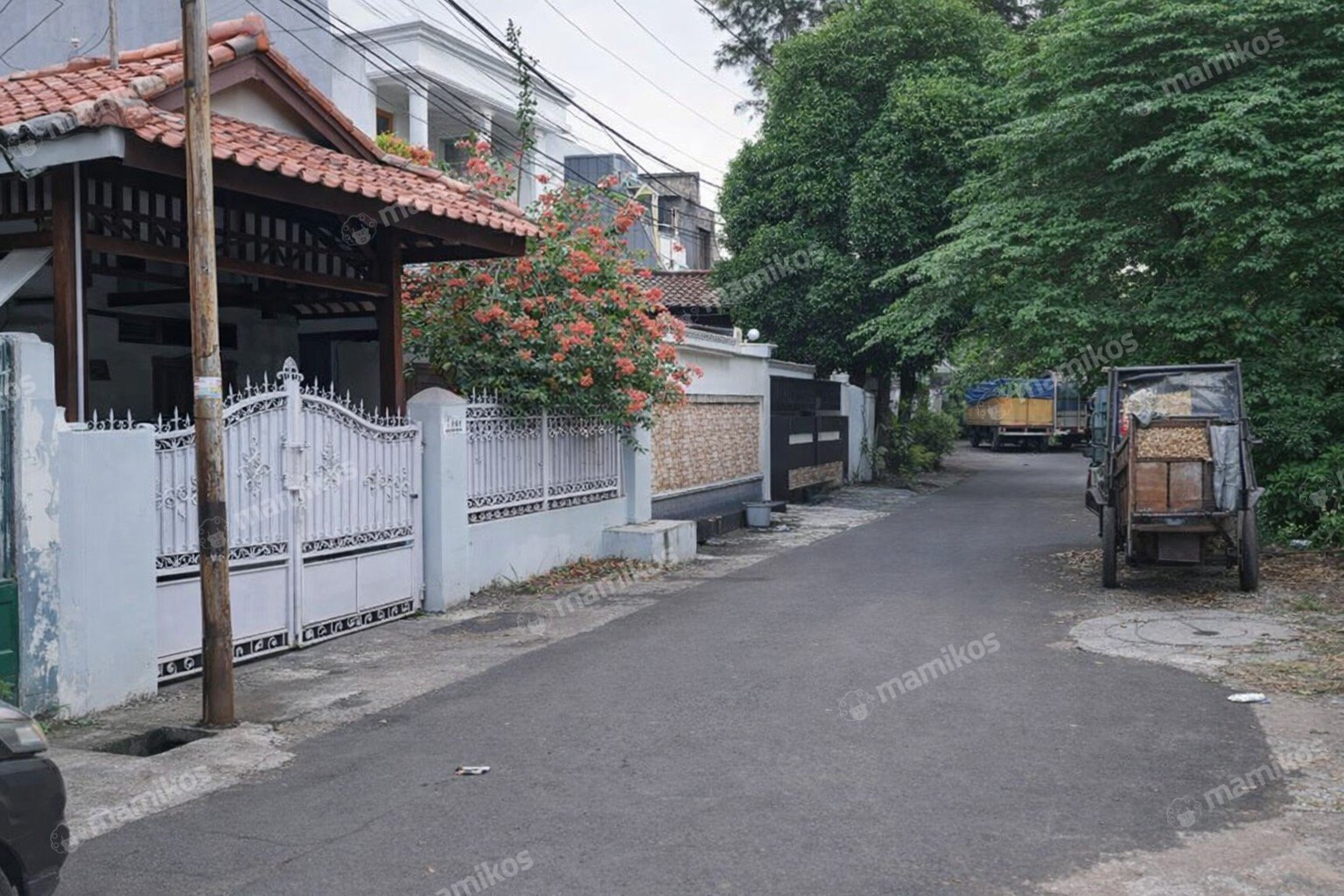 Rumah Sertifikat SHM 5 Kamar Tidur 2 Kamar Mandi Tebet Jakarta Selatan