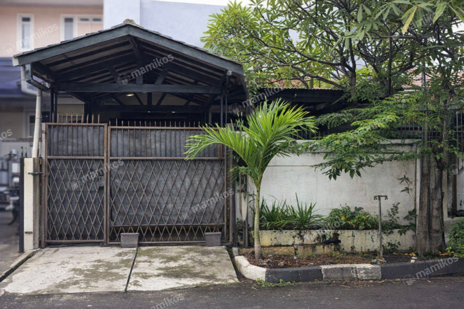 Rumah Sertifikat SHM 2 Kamar Tidur 1 Kamar Mandi Permata Buana Jakarta Barat