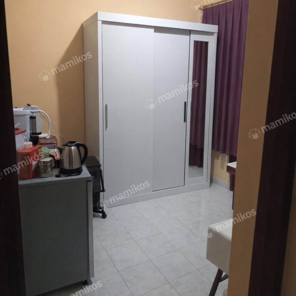 Rumah Sertifikat SHM 3 Kamar Tidur 3 Kamar Mandi Tanjung Duren Jakarta Barat - Photo 3