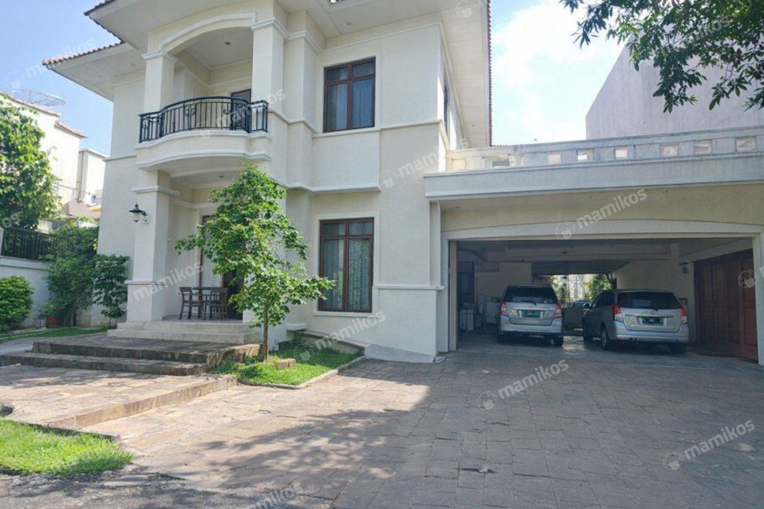 Rumah Sertifikat HGB 6 Kamar Tidur 4 Kamar Mandi Sunter Jakarta Utara