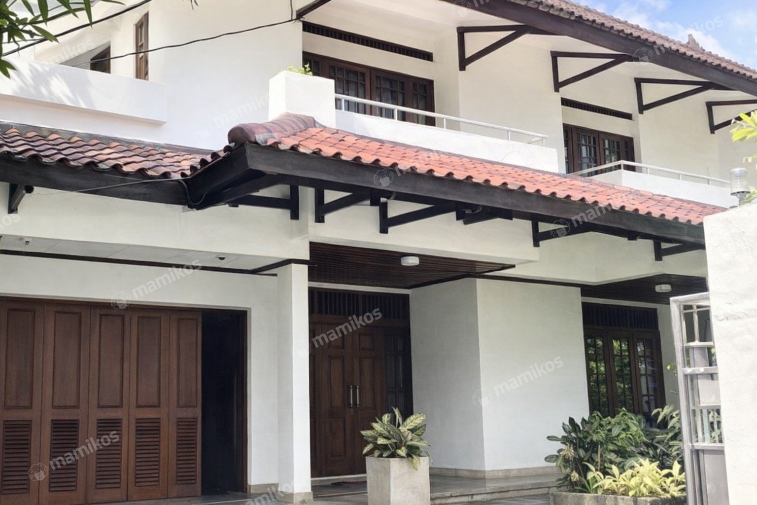 Rumah Sertifikat SHM 4 Kamar Tidur 3 Kamar Mandi Gatot Subroto Jakarta Selatan