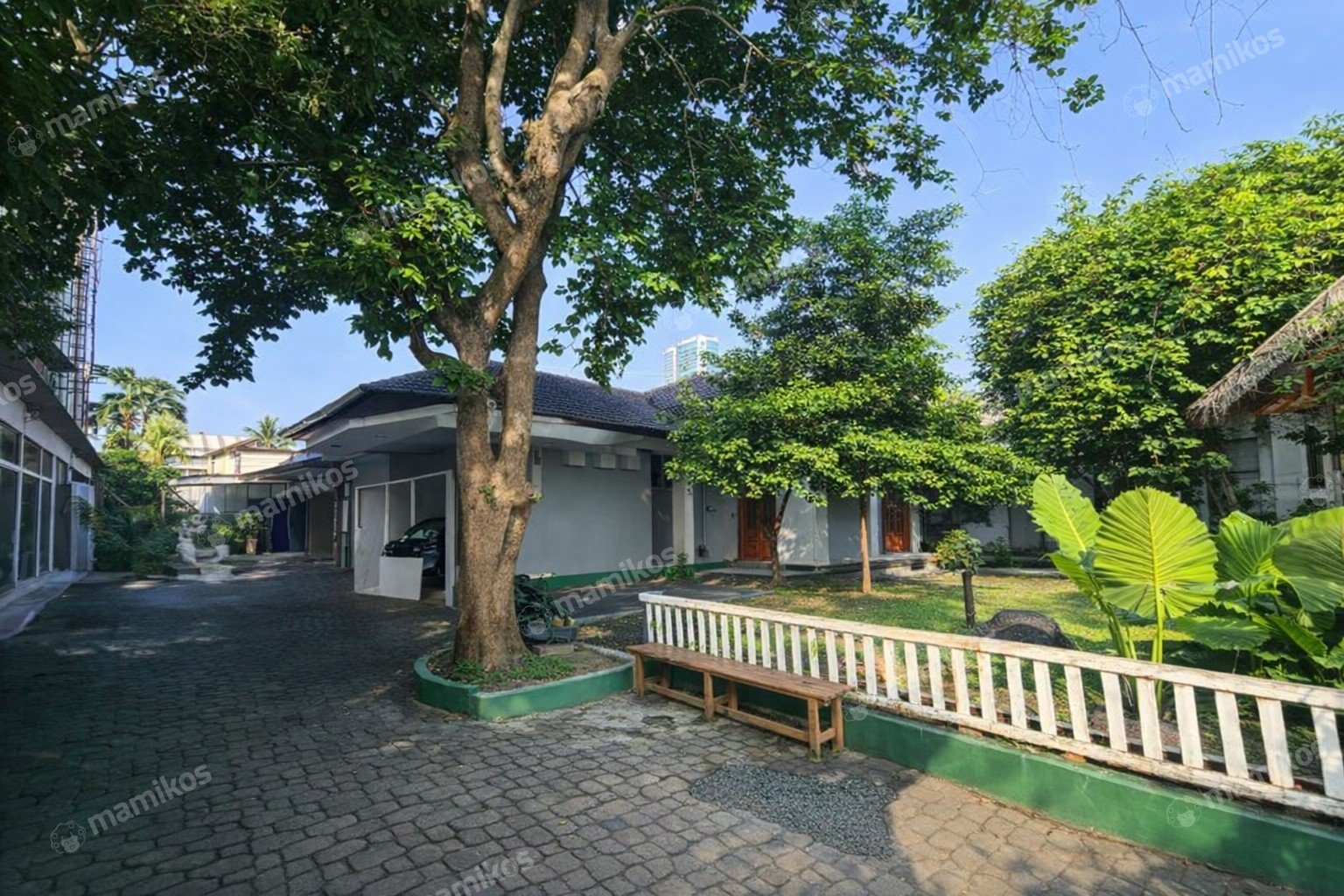 Rumah Sertifikat SHM 5 Kamar Tidur 3 Kamar Mandi Ampera Jakarta Selatan