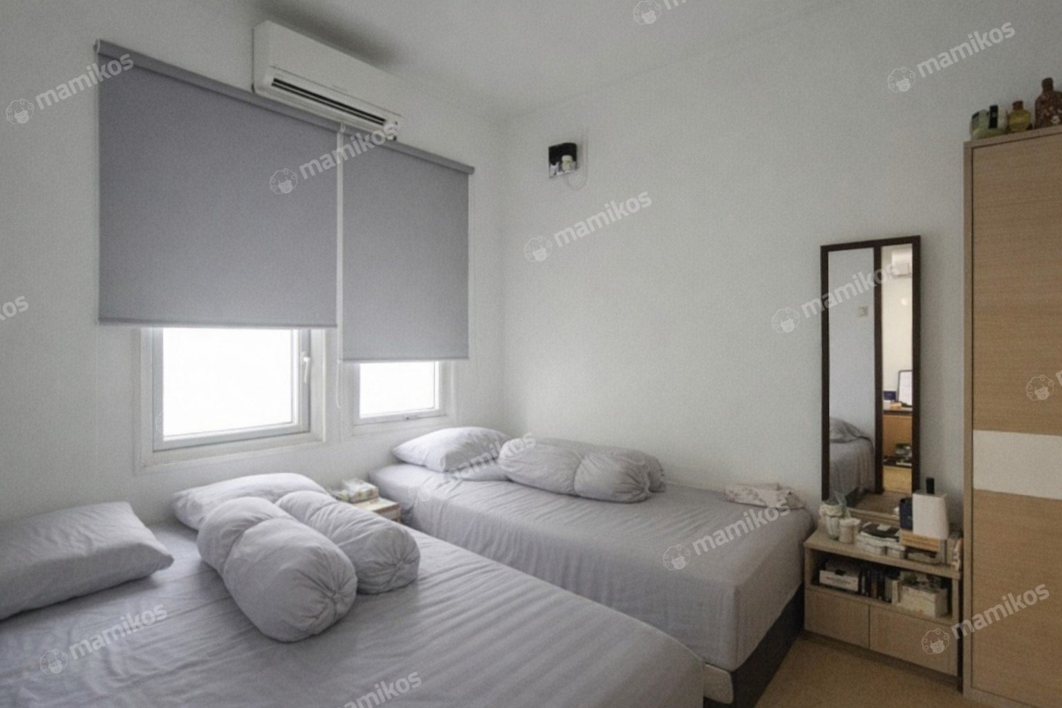 Rumah Sertifikat SHM 3 Kamar Tidur 2 Kamar Mandi Kota Wisata Jakarta Timur - Photo 4