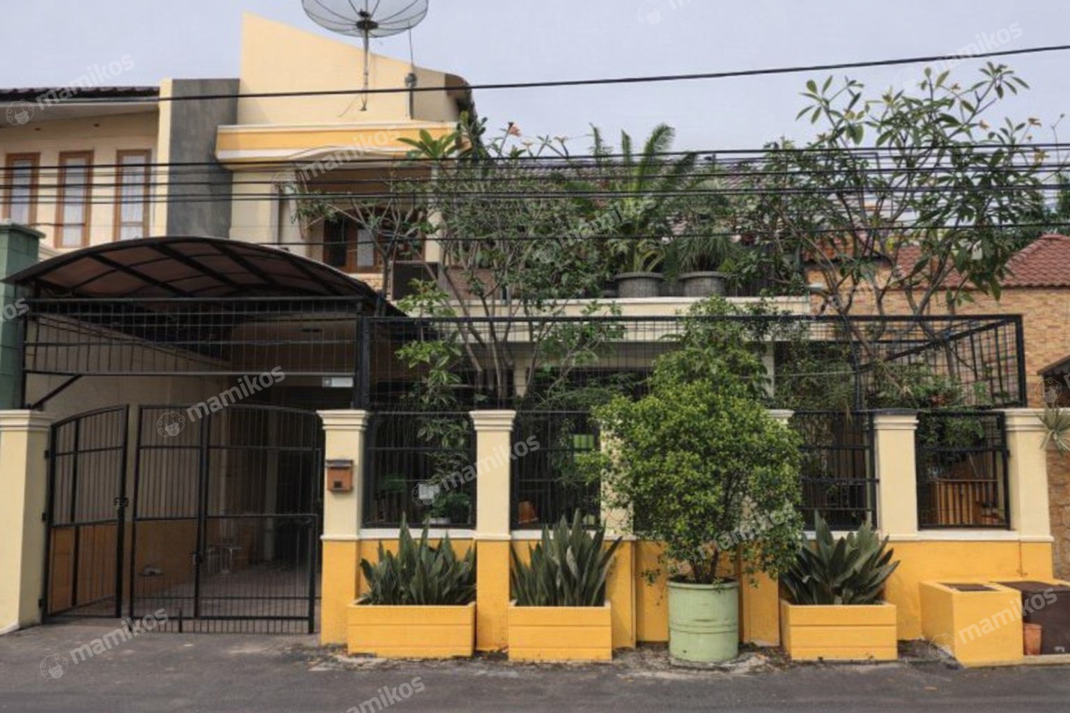 Rumah Sertifikat SHM 7 Kamar Tidur 3 Kamar Mandi Duren Sawit Jakarta Timur