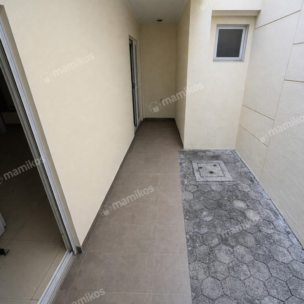 Rumah Sertifikat SHM 4 Kamar Tidur 3 Kamar Mandi Green Lake City Jakarta Barat - Photo 3