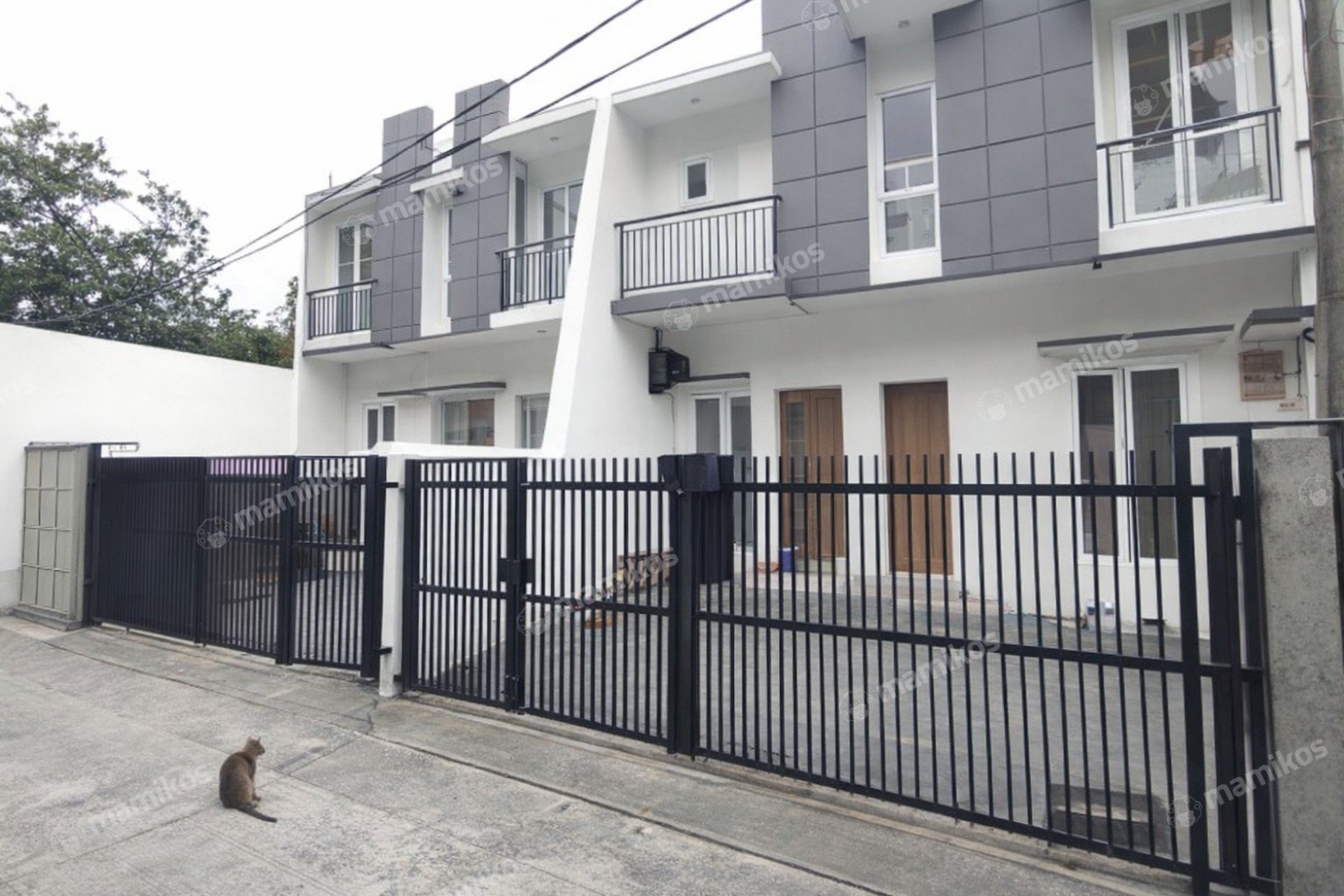 Rumah Baru Sertifikat SHM 4 Kamar Tidur Jatiwaringin Jakarta Timur