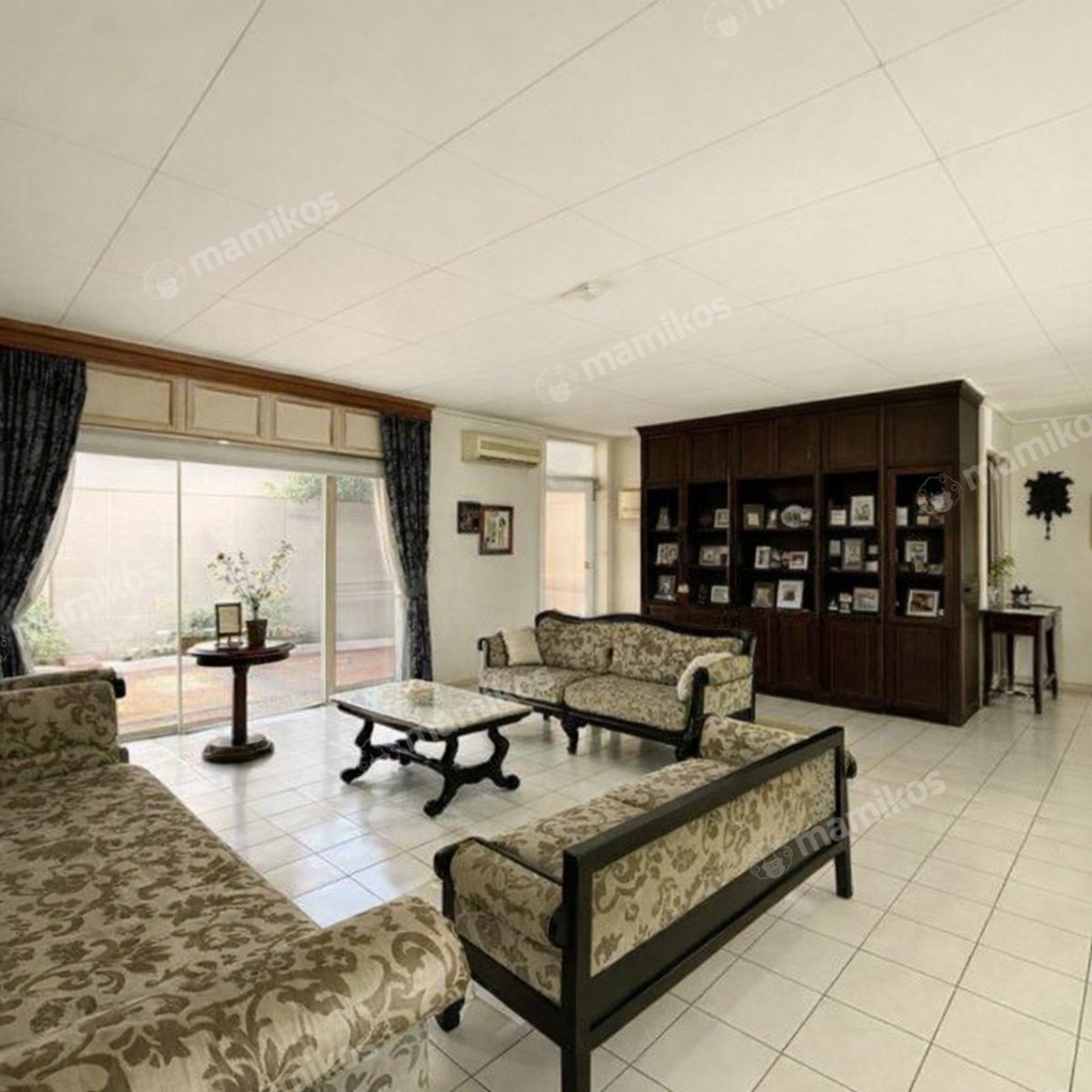 Rumah Sertifikat SHM 5 Kamar Tidur 3 Kamar Mandi Gandaria Jakarta Selatan - Photo 2
