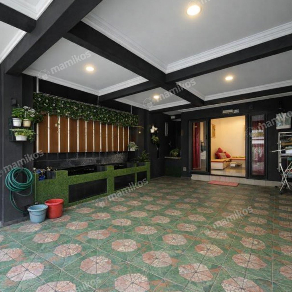 Rumah Sertifikat SHM 5 Kamar Tidur 5 Kamar Mandi Jati Padang Jakarta Selatan - Photo 4