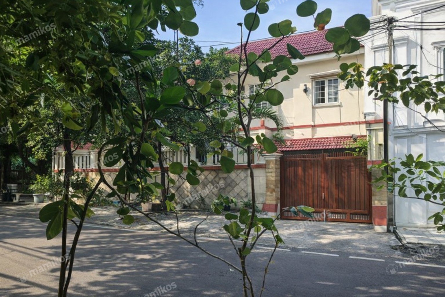 Rumah Sertifikat SHM 4 Kamar Tidur 4 Kamar Mandi Kebayoran Baru Jakarta Selatan