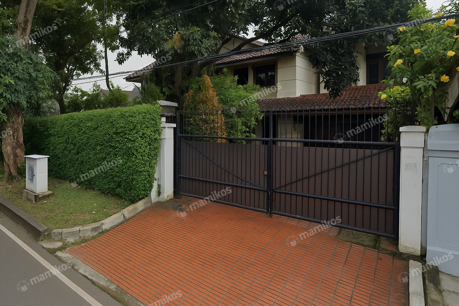Rumah Sertifikat SHM 9 Kamar Tidur 5 Kamar Mandi Pondok Indah Jakarta Selatan