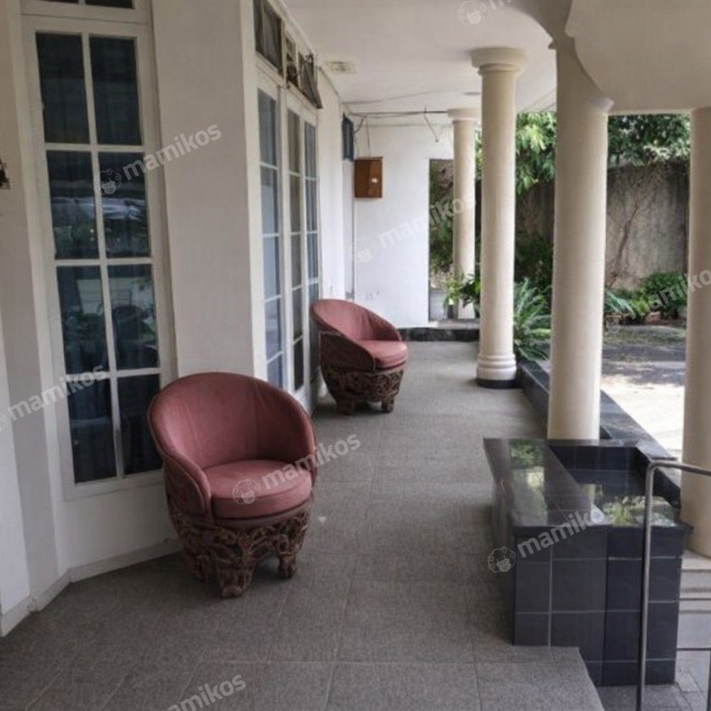 Rumah Sertifikat SHM 4 Kamar Tidur 3 Kamar Mandi Ragunan Jakarta Selatan - Photo 3