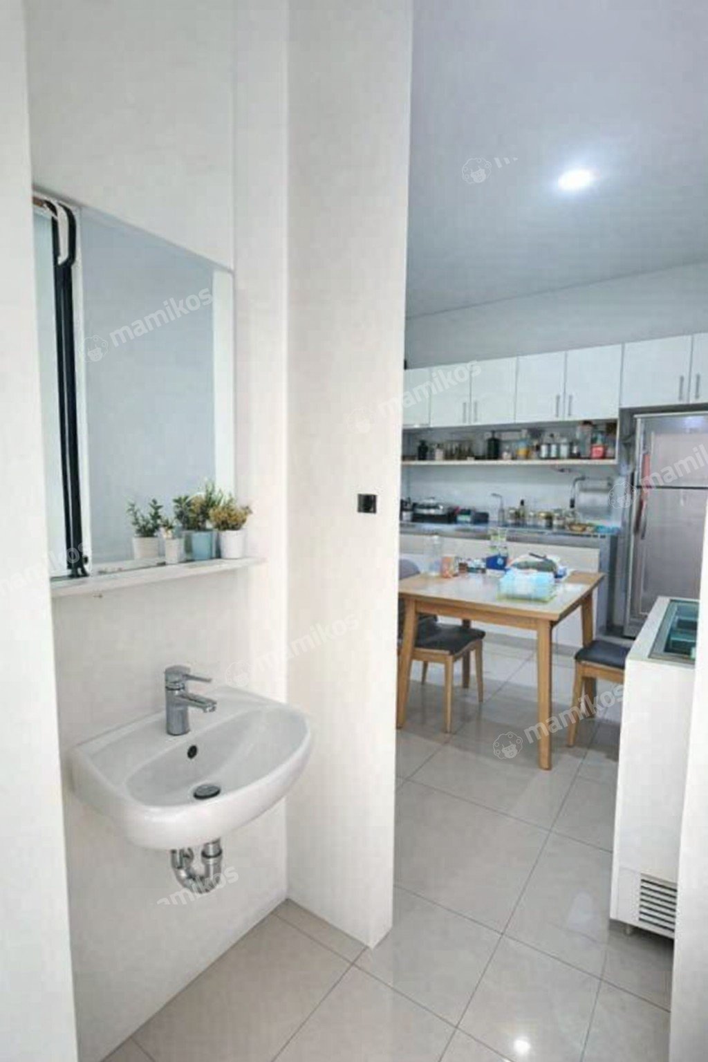 Rumah Sertifikat SHM 5 Kamar Tidur 4 Kamar Mandi Citra Garden Jakarta Barat - Photo 2