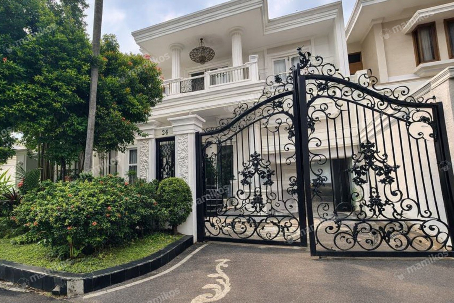 Rumah Sertifikat SHM 5 Kamar Tidur 4 Kamar Mandi Pondok Indah Jakarta Selatan