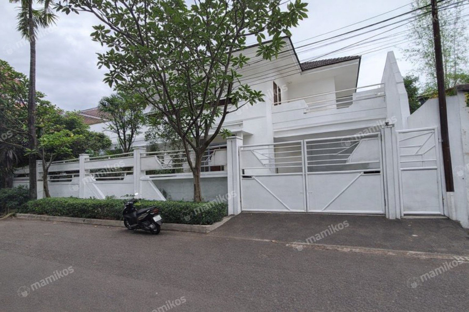 Rumah Sertifikat SHM 5 Kamar Tidur 5 Kamar Mandi Permata Hijau Jakarta Selatan - Photo 1