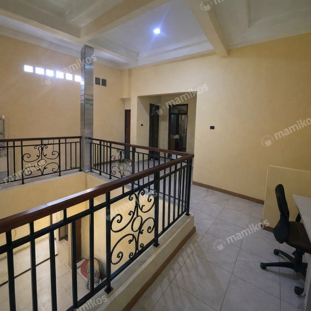 Rumah Sertifikat SHM 4 Kamar Tidur 3 Kamar Mandi Duren Sawit Jakarta Timur - Photo 3