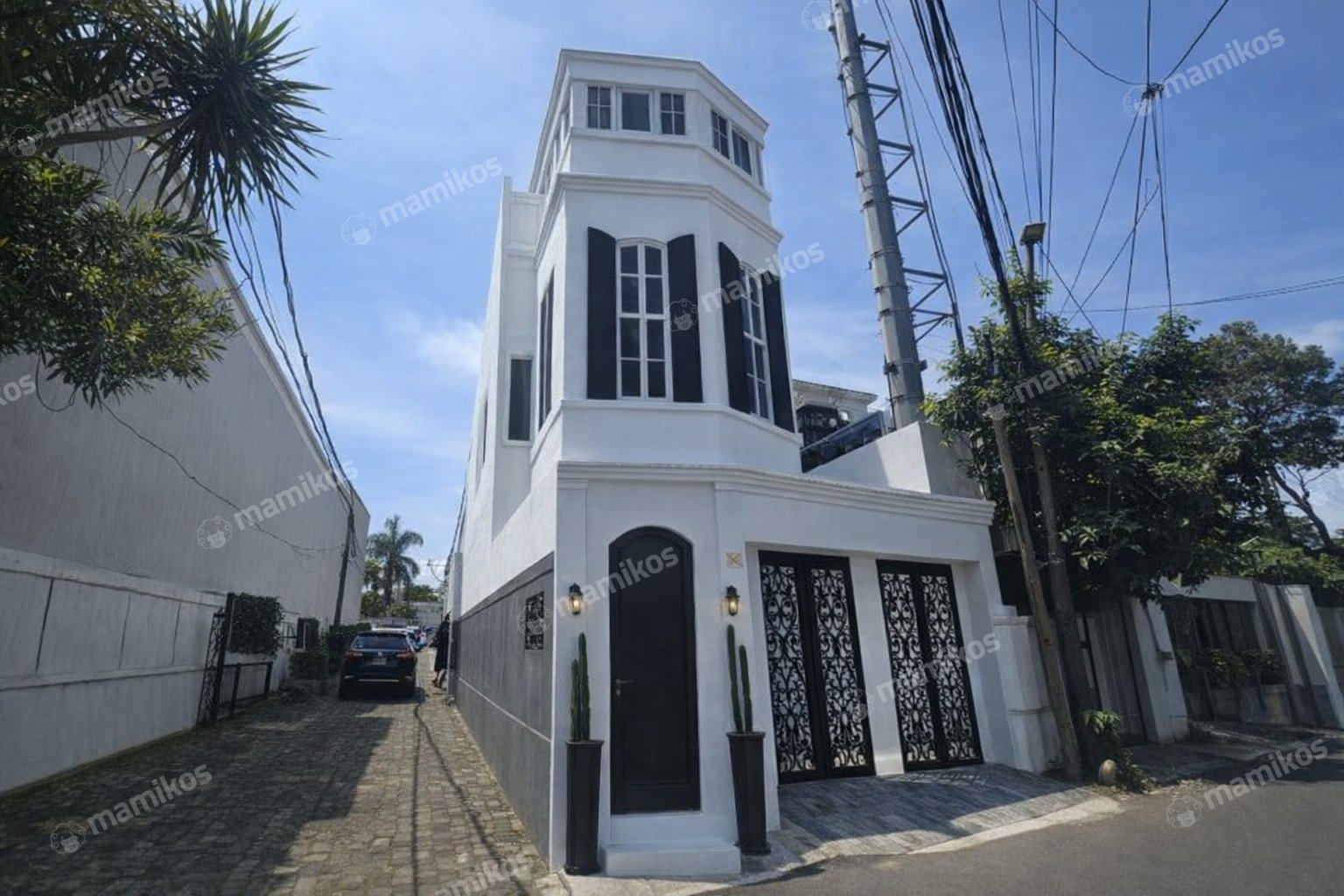 Rumah Sertifikat SHM 4 Kamar Tidur 4 Kamar Mandi Kemang Jakarta Selatan