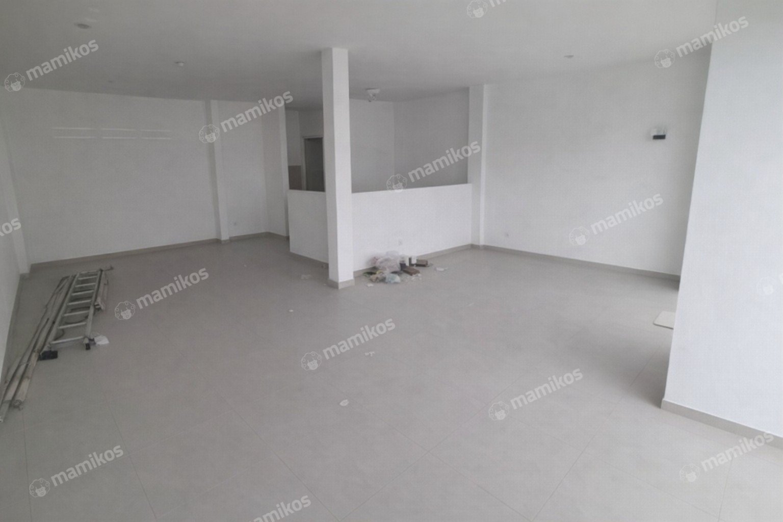 Rumah Sertifikat SHM 3 Kamar Tidur 3 Kamar Mandi Tanjung Duren Jakarta Barat - Photo 2