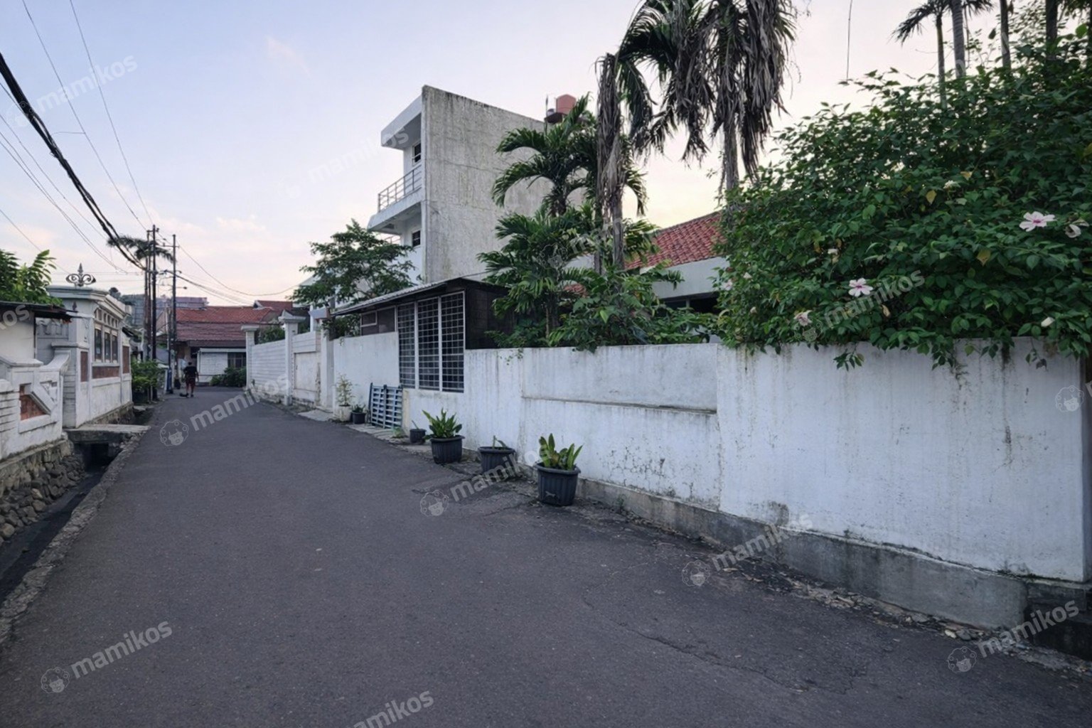 Rumah Sertifikat SHM 4 Kamar Tidur 4 Kamar Mandi Duri Kepa Jakarta Barat