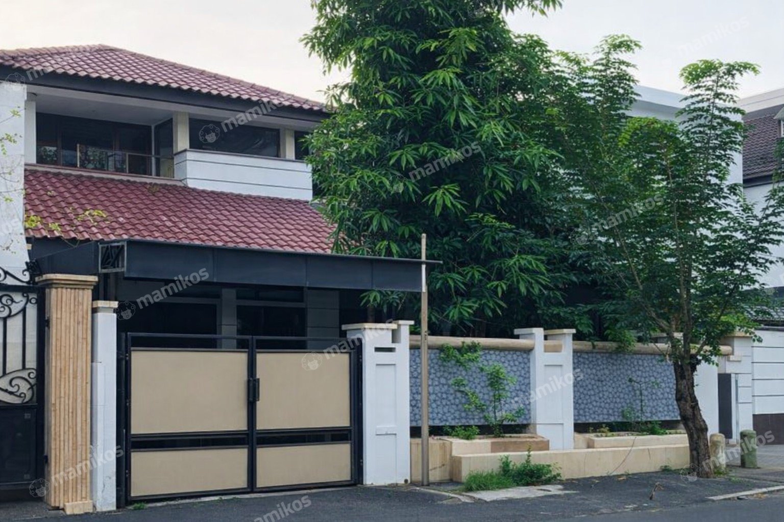 Rumah 4KT 3KM Intercon Jakarta Barat