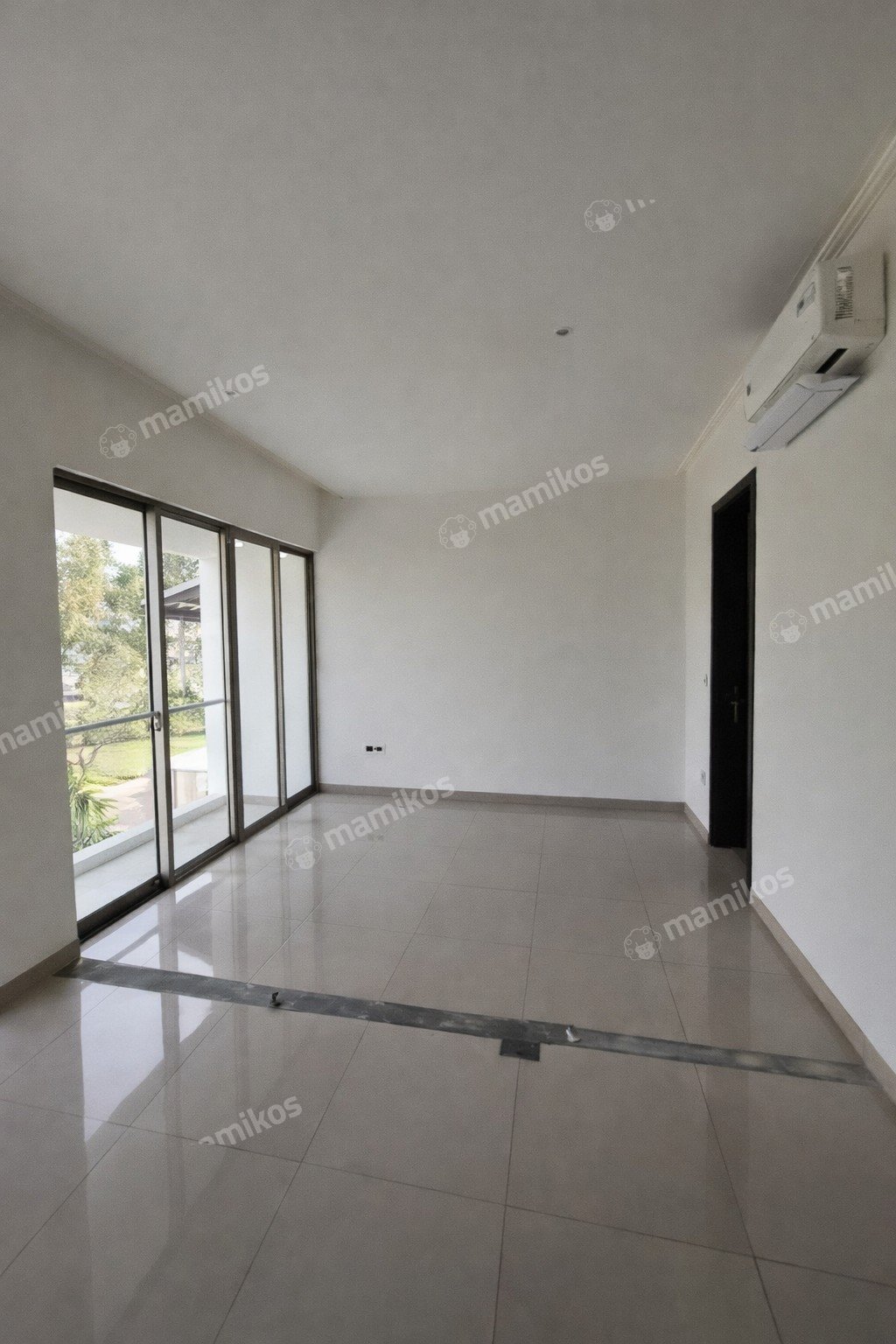 Rumah Sertifikat PPJB 3 Kamar Tidur 3 Kamar Mandi Pantai Indah Kapuk 2 Jakarta Utara - Photo 4