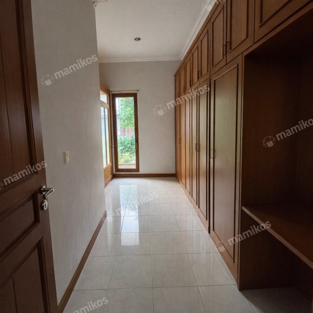 Rumah Sertifikat SHM 6 Kamar Tidur 4 Kamar Mandi Kemang Jakarta Selatan - Photo 4