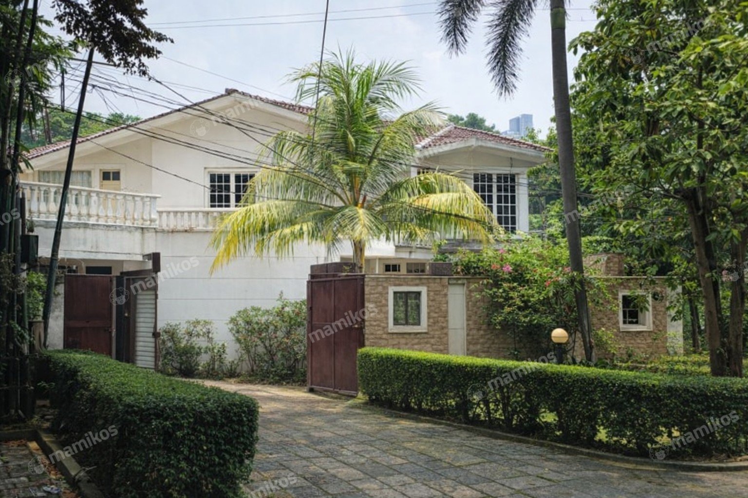 Rumah Sertifikat SHM 8 Kamar Tidur 7 Kamar Mandi Kebayoran Baru Jakarta Selatan