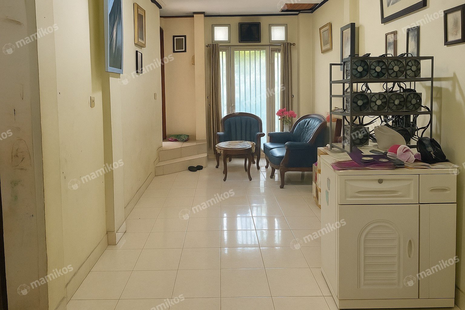 Rumah Sertifikat SHM 5 Kamar Tidur 2 Kamar Mandi Puri Indah Jakarta Barat