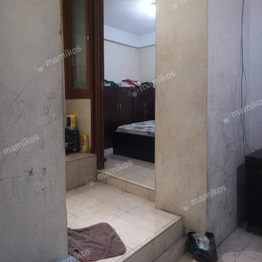 Rumah Sertifikat SHM 5 Kamar Tidur 2 Kamar Mandi Puri Indah Jakarta Barat - Photo 5