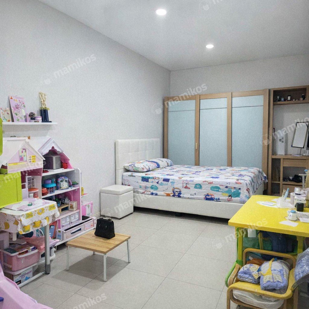 Rumah 4 Kamar Tidur 3 Kamar Mandi 2 Lantai Green Lake City Jakarta Barat - Photo 5