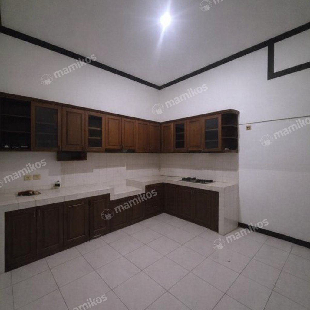 Rumah Sertifikat SHM 3 Kamar Tidur 3 Kamar Mandi Kebayoran Baru Jakarta Selatan - Photo 3