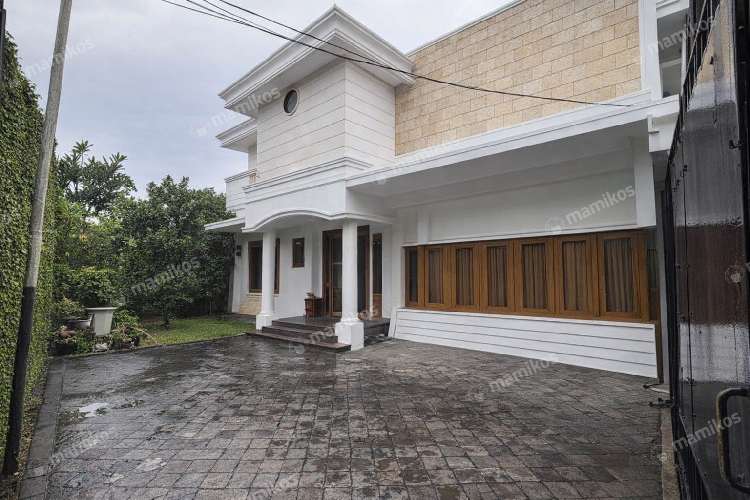 Rumah Sertifikat SHM 5 Kamar Tidur 4 Kamar Mandi Kemang Jakarta Selatan