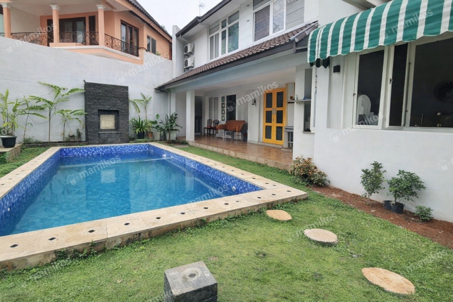 Rumah Sertifikat SHM 4 Kamar Tidur 5 Kamar Mandi Cinere Jakarta Selatan
