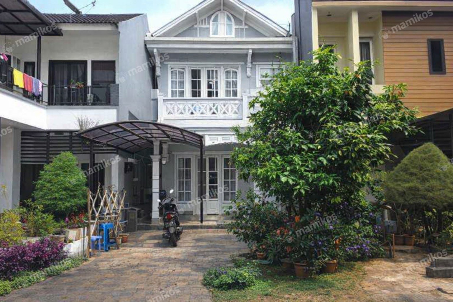 Rumah Sertifikat SHM 3 Kamar Tidur 2 Kamar Mandi Kota Wisata Jakarta Timur