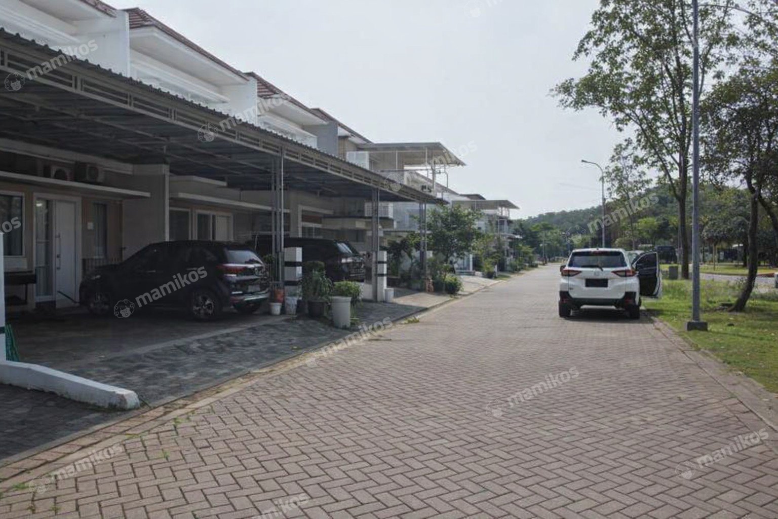 Rumah 3 Kamar Tidur 3 Kamar Mandi 2 Lantai Daan Mogot Jakarta Barat