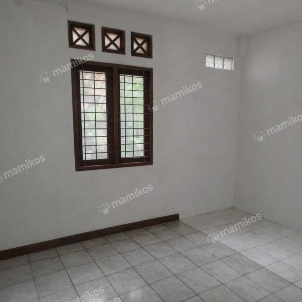 Rumah Sertifikat SHM 7 Kamar Tidur 3 Kamar Mandi Cirendeu Jakarta Selatan - Photo 2