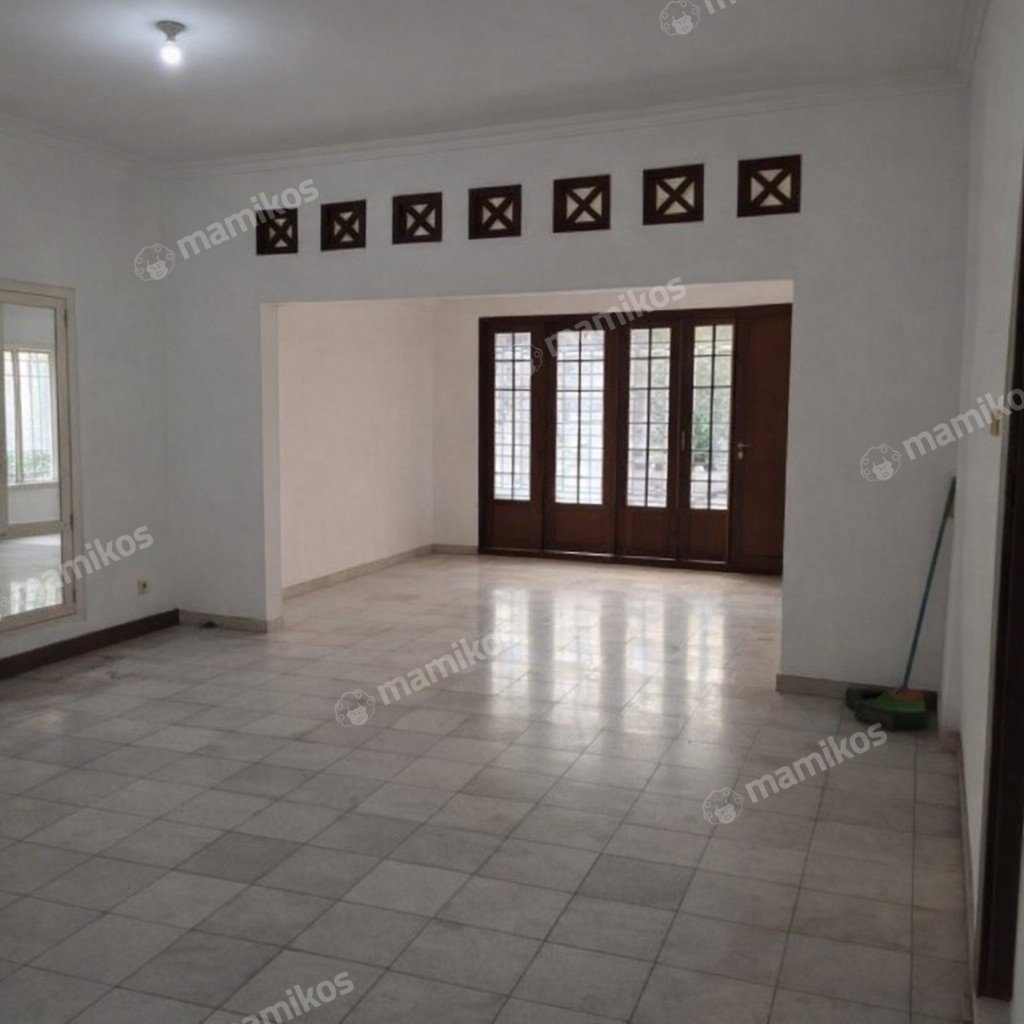 Rumah Sertifikat SHM 7 Kamar Tidur 3 Kamar Mandi Cirendeu Jakarta Selatan - Photo 4