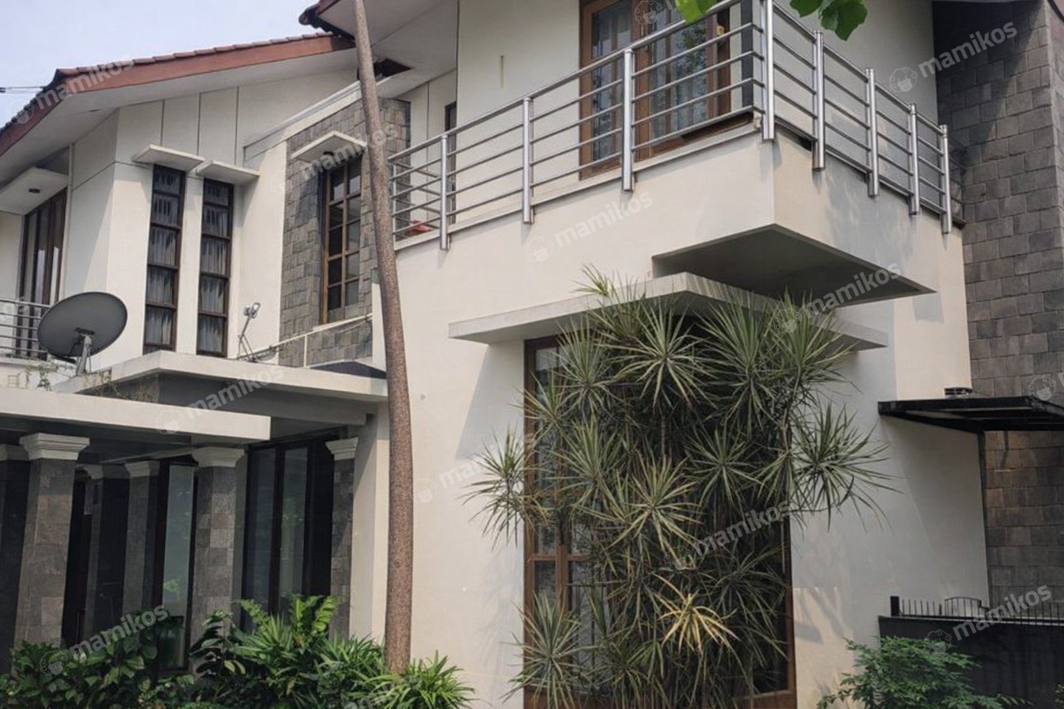 Rumah Sertifikat SHM 5 Kamar Tidur 4 Kamar Mandi Blok M Jakarta Selatan