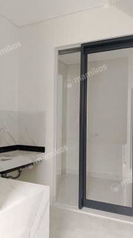 Rumah Sertifikat SHM 3 Kamar Tidur 3 Kamar Mandi Citraland Surabaya - Photo 3